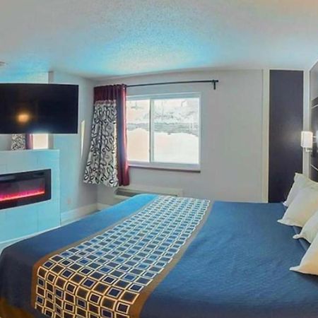 Coratel Inn & Suites By Jasper Hastings Eksteriør bilde