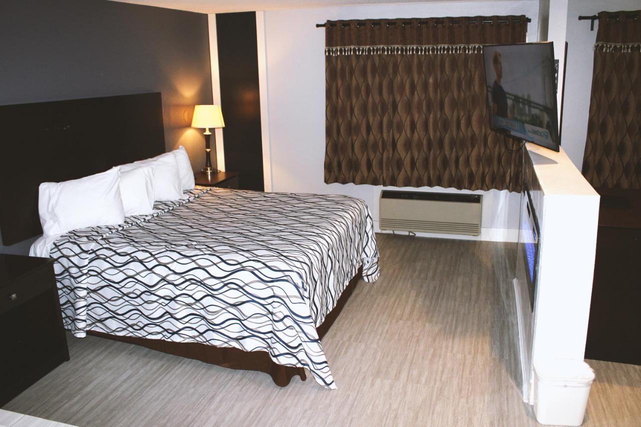 Coratel Inn & Suites By Jasper Hastings Eksteriør bilde
