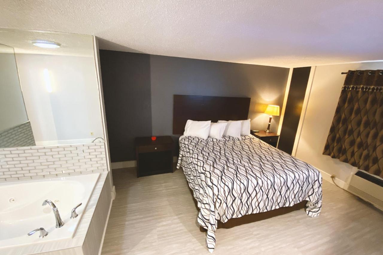 Coratel Inn & Suites By Jasper Hastings Eksteriør bilde