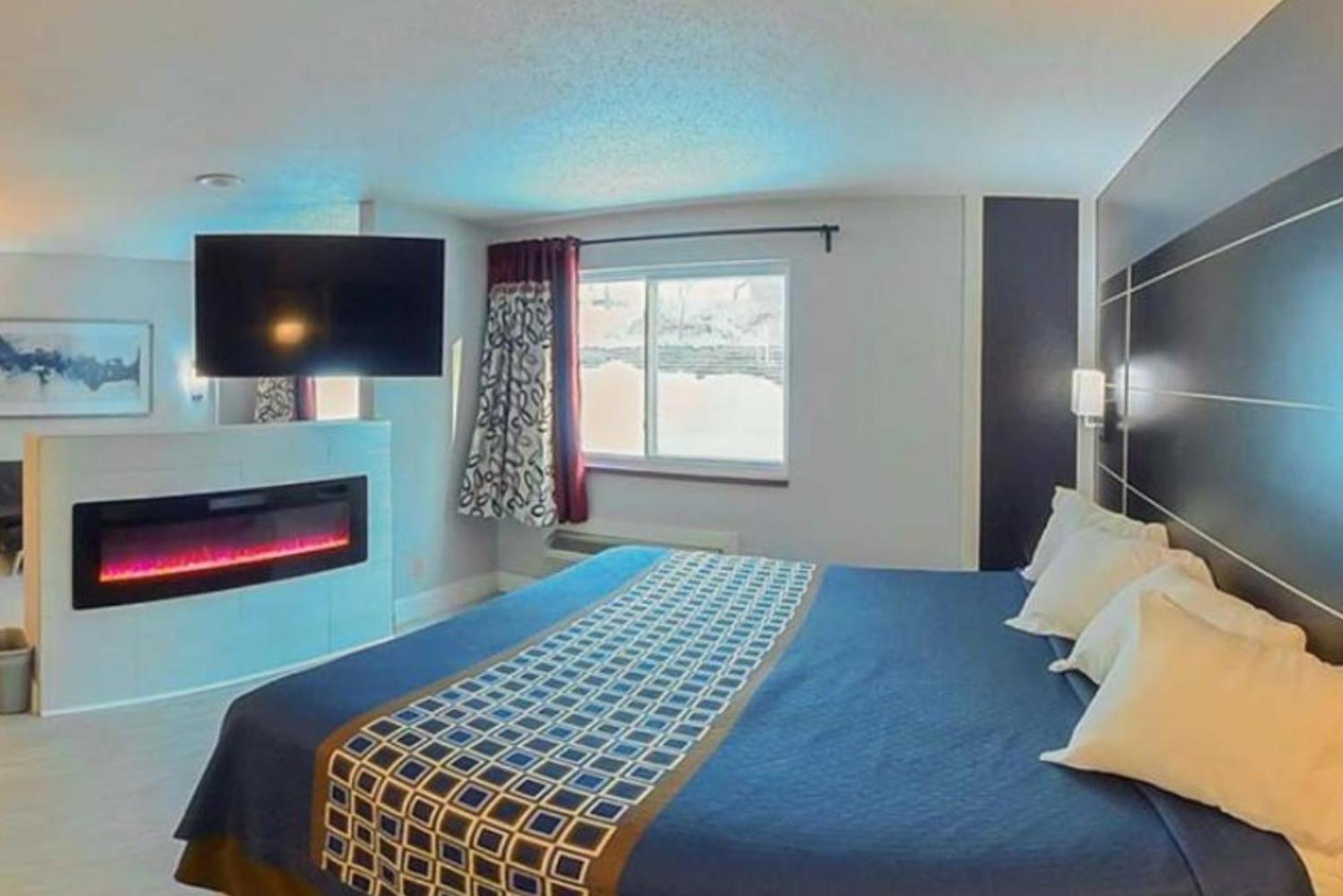 Coratel Inn & Suites By Jasper Hastings Eksteriør bilde