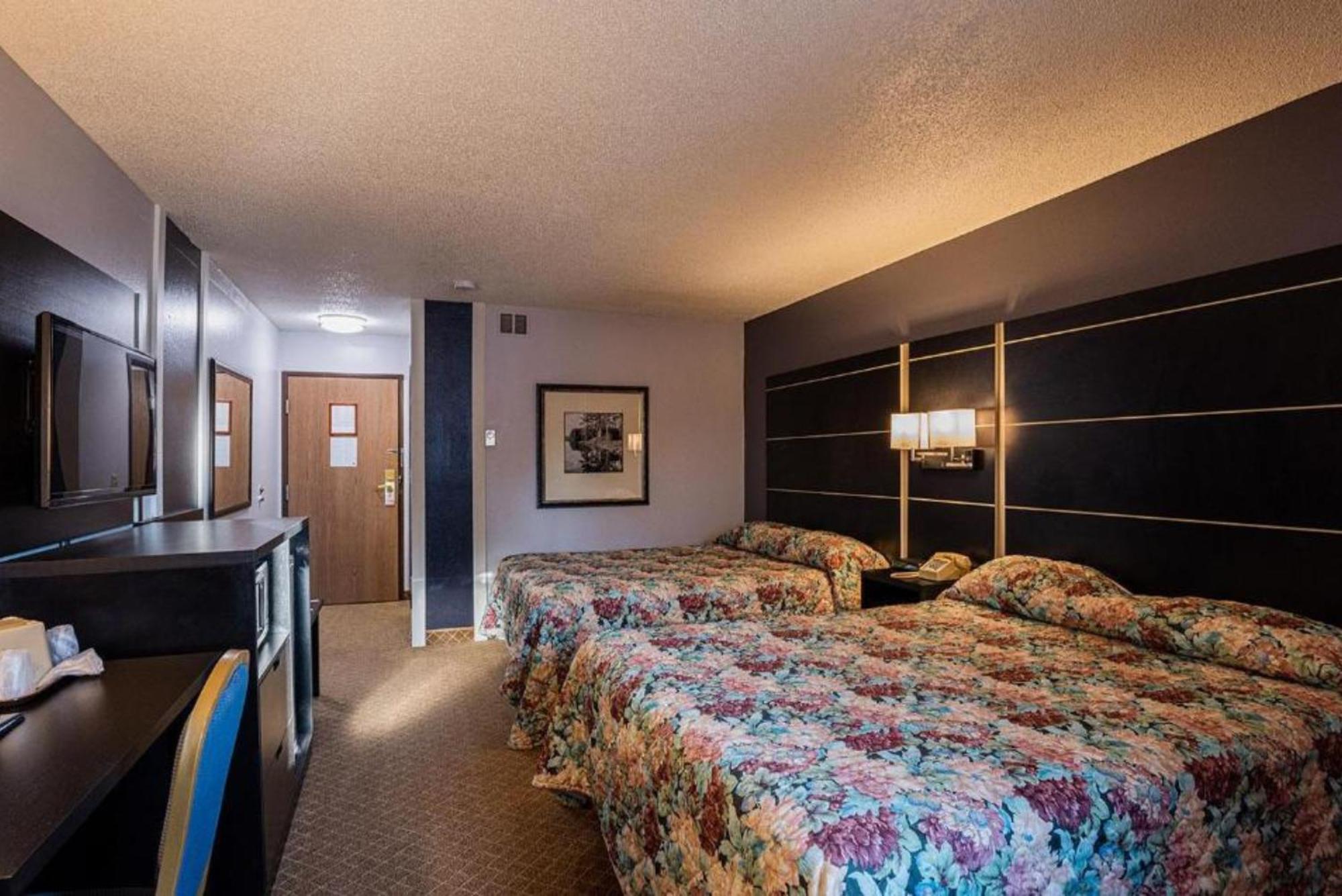 Coratel Inn & Suites By Jasper Hastings Eksteriør bilde